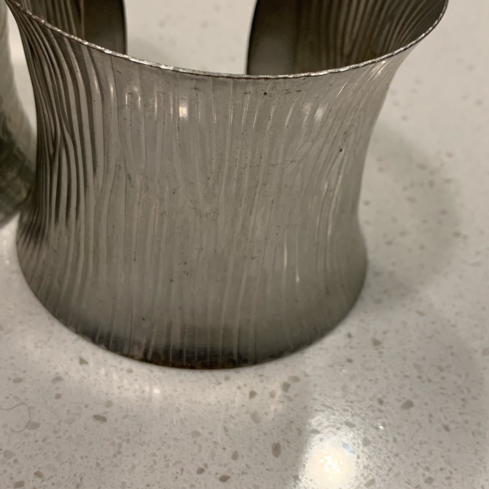 Sleek Silver and Black Bracelet with Textured Design